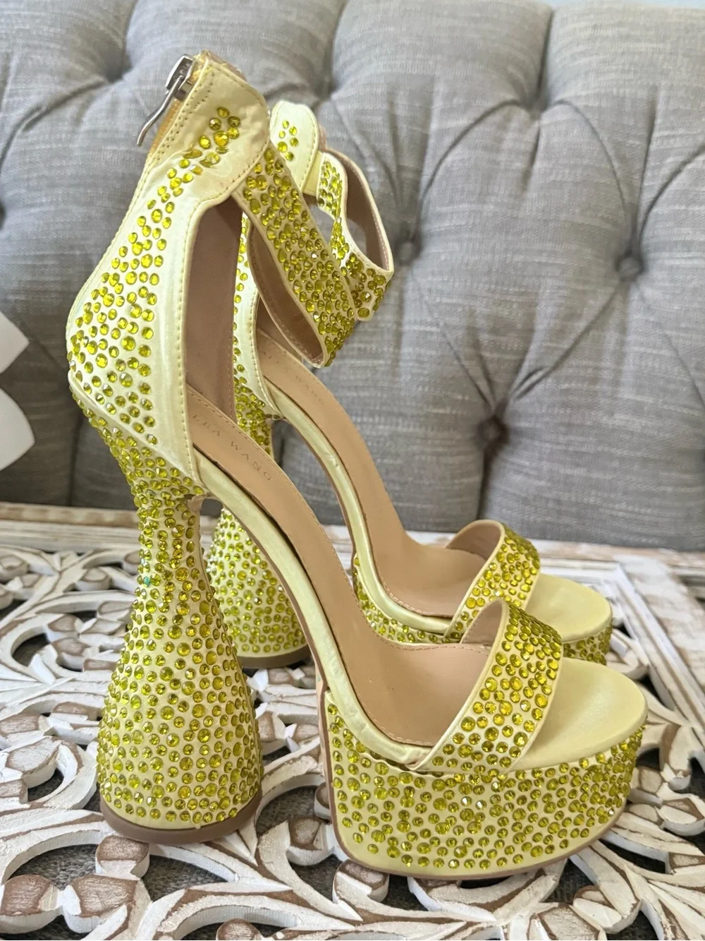 AZALEA WANG Lime Crystal Platform Sandals Women’s 11 NEW